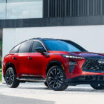 【画像】価格爆上がりの「ホンモノの金」を塗装に使用だと!?　インフィニティの新型SUV「QX65」の新色「サンファイアレッド」が贅沢すぎる 〜 画像6