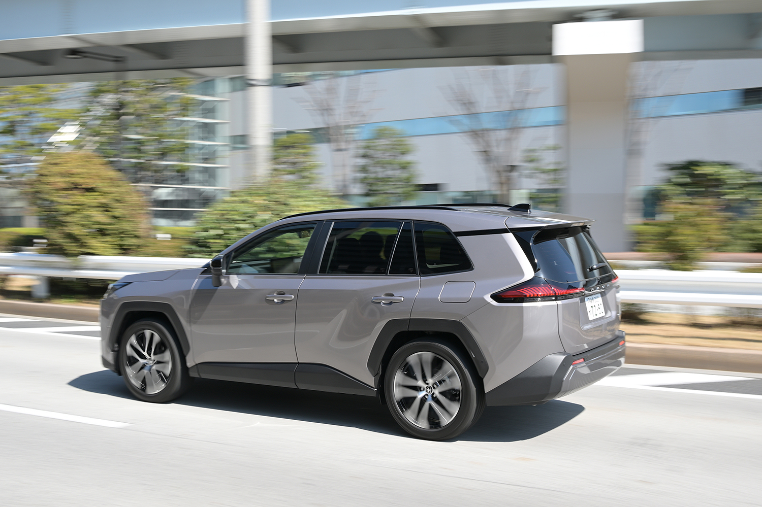 新型トヨタRAV4に中谷明彦が試乗 〜 画像12