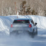 【画像】【試乗】エンジンじゃ出せない「緻密な加減速」を見事に実現！　EX30ツインモーターの実力が雪上で明らかに 〜 画像2