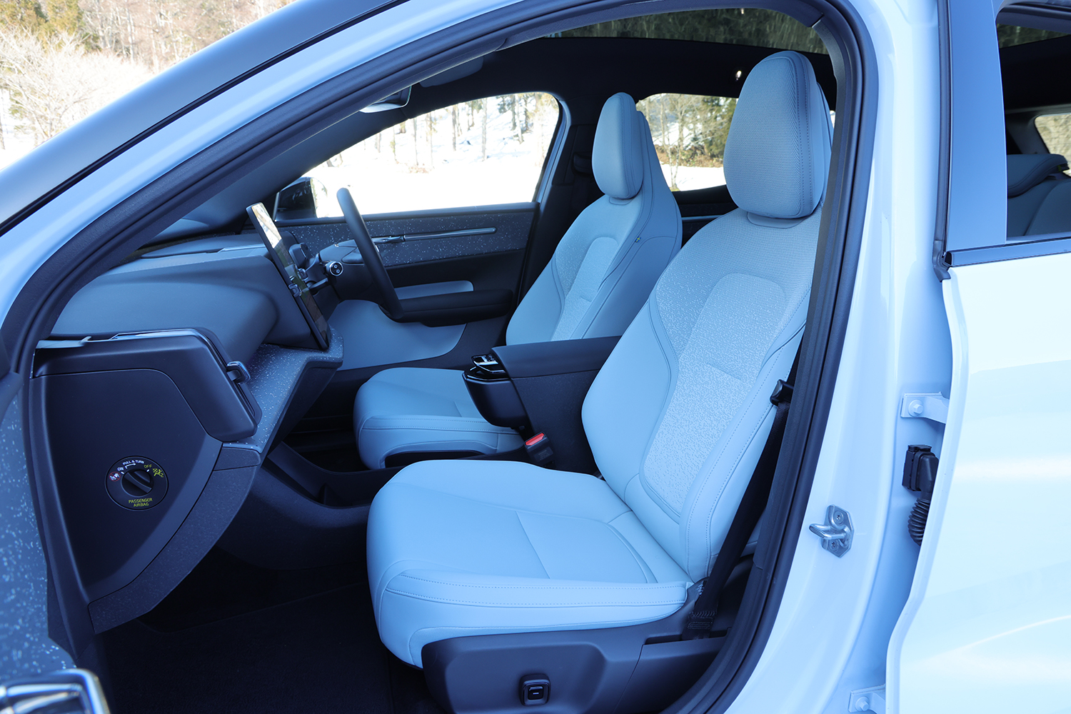 ボルボEX30のツインモーター4WDモデルの雪上性能を検証 〜 画像18