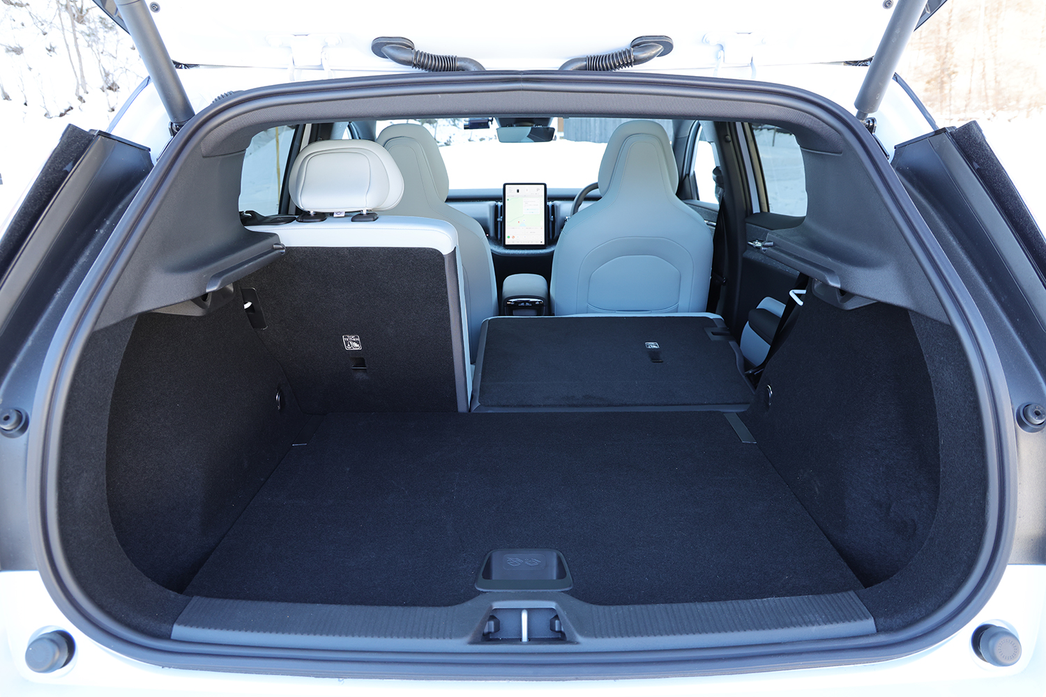 ボルボEX30のツインモーター4WDモデルの雪上性能を検証 〜 画像22