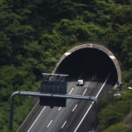 【画像】「真っ直ぐ造りゃいいのになんでクネクネしてる？」　走り屋以外は嬉しくない「峠道」が曲がりくねっているワケ 〜 画像1