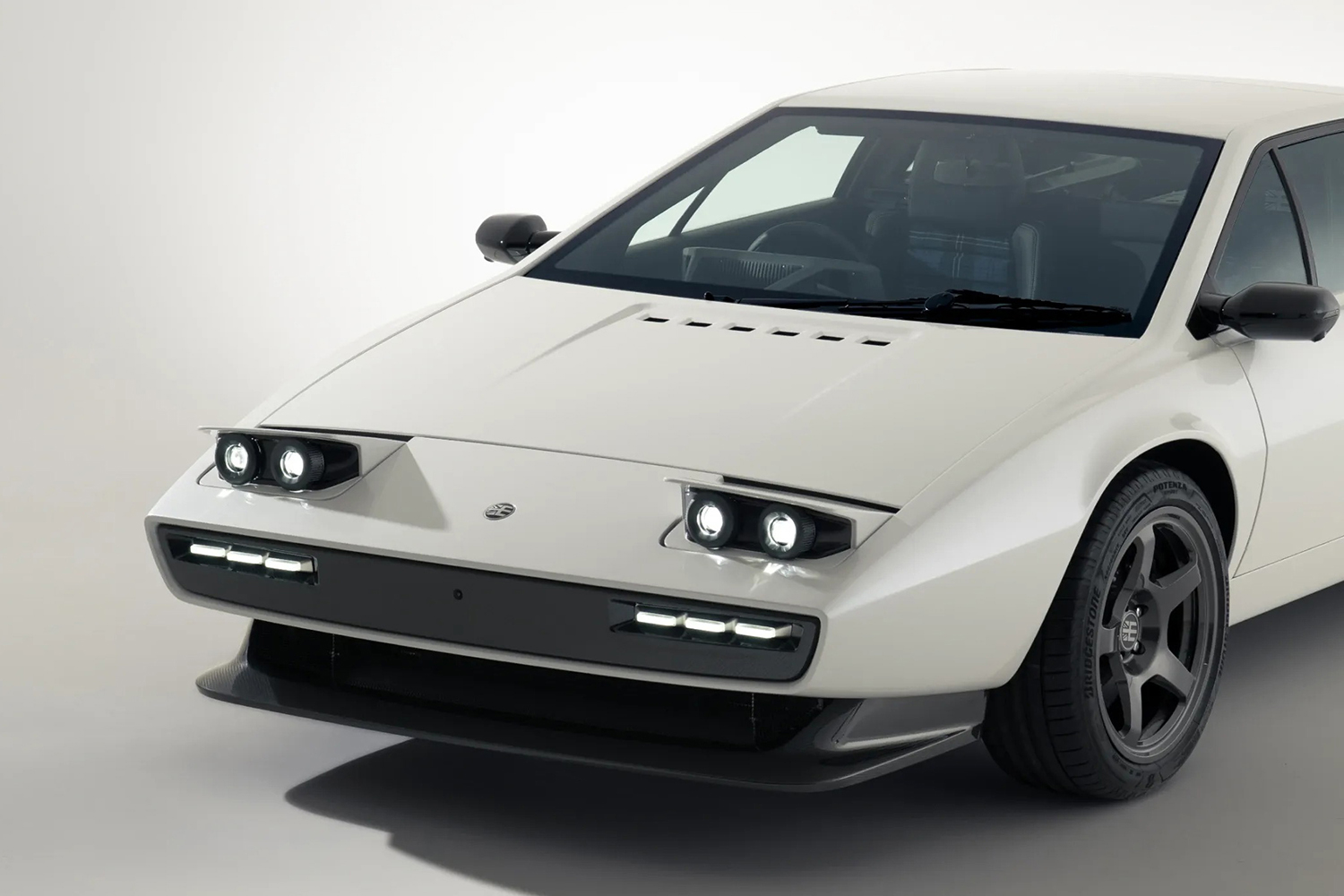 エンコール・シリーズ1のフロントマスク