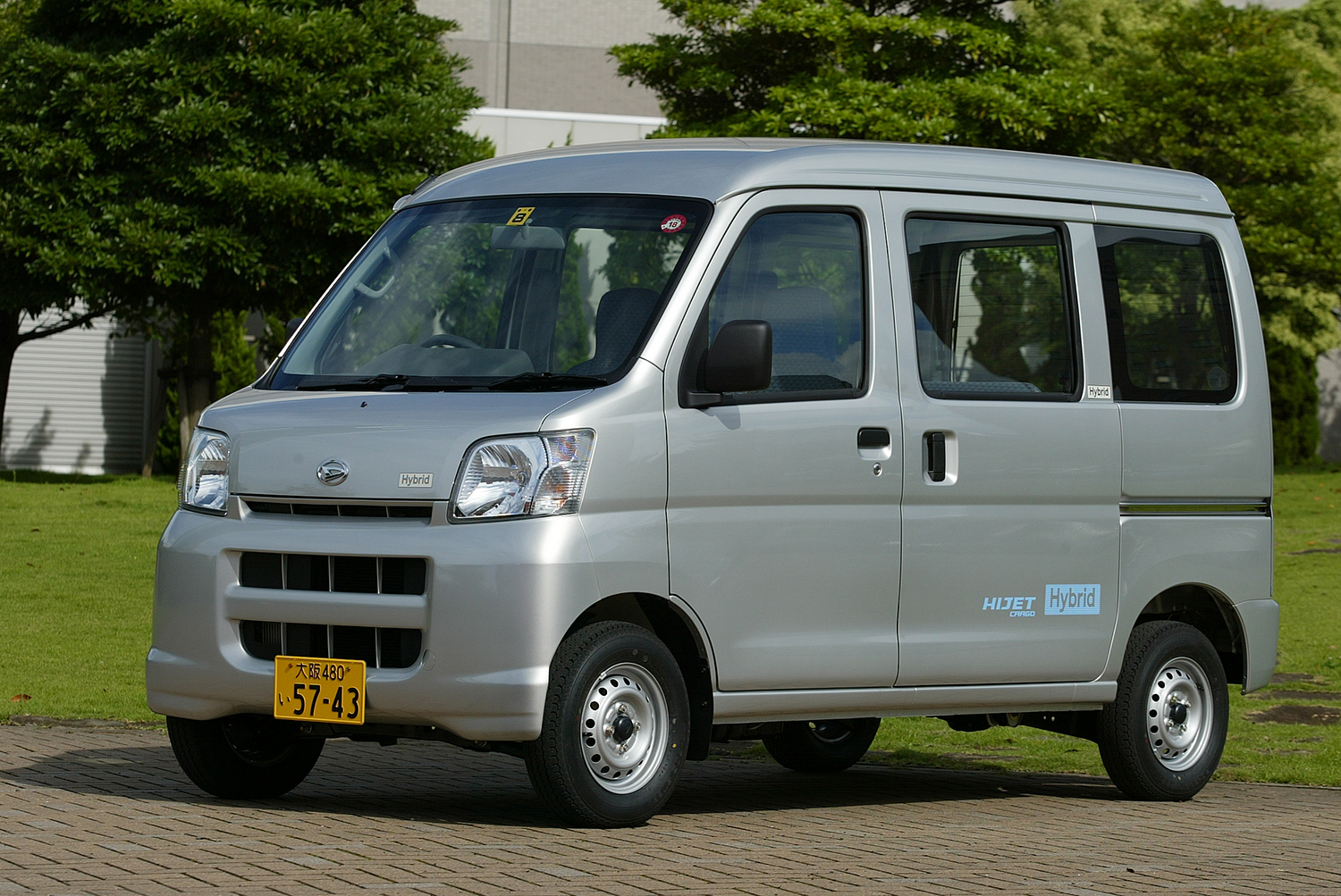 ダイハツ・ハイゼットカーゴ ハイブリッドのフロントスタイリング