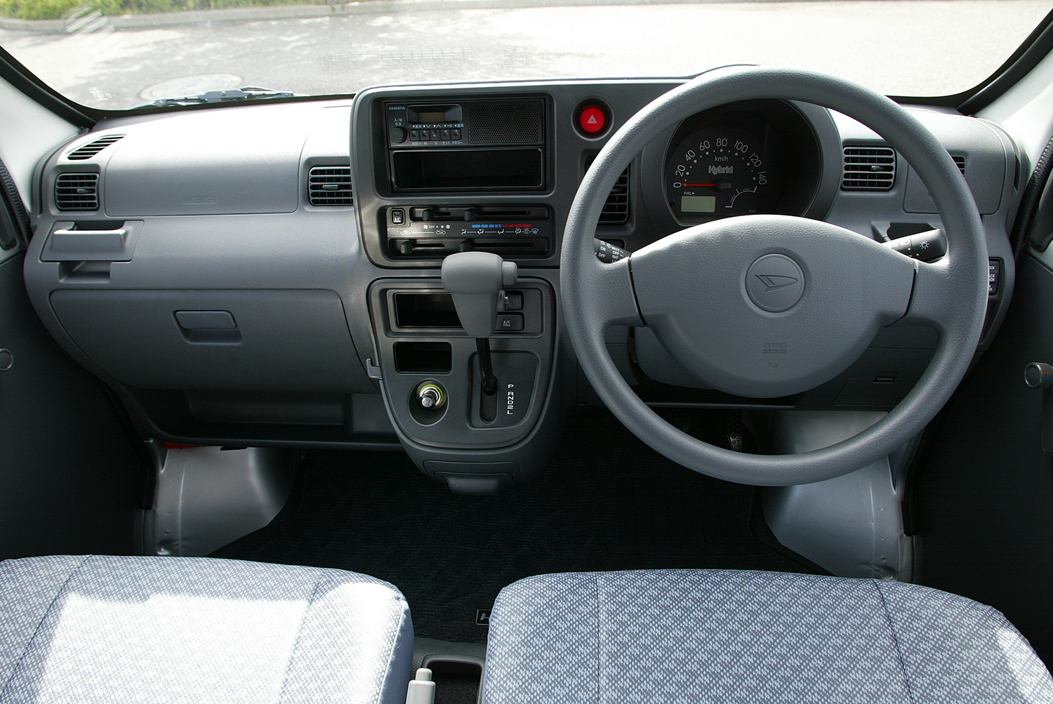 軽商用車初の市販ハイブリッドカー「ダイハツ・ハイゼットカーゴ ハイブリッド」 〜 画像11