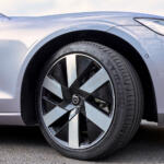 【画像】【試乗】ボルボ乗るならワゴンにするかSUVにするか？　同じパワートレインの「XC60」と「V60」を乗り比べてみた 〜 画像12