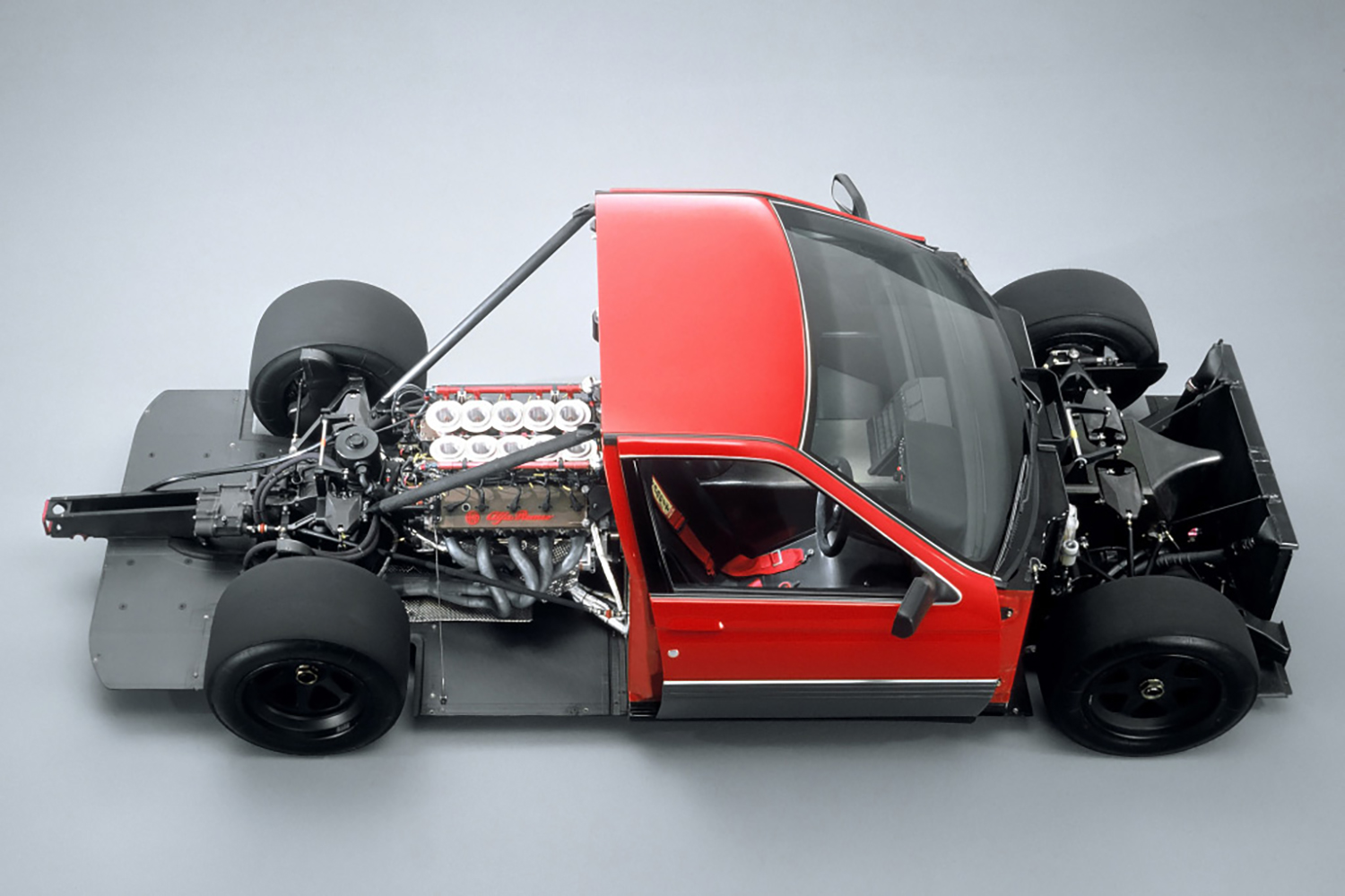 アルファロメオ164プロカーのモノコック 〜 画像2