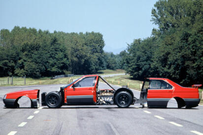 かつてF1エンジン搭載のセダンによるレース構想があった！　幻の「アルファロメオ164プロカー」の狂気すぎる全貌