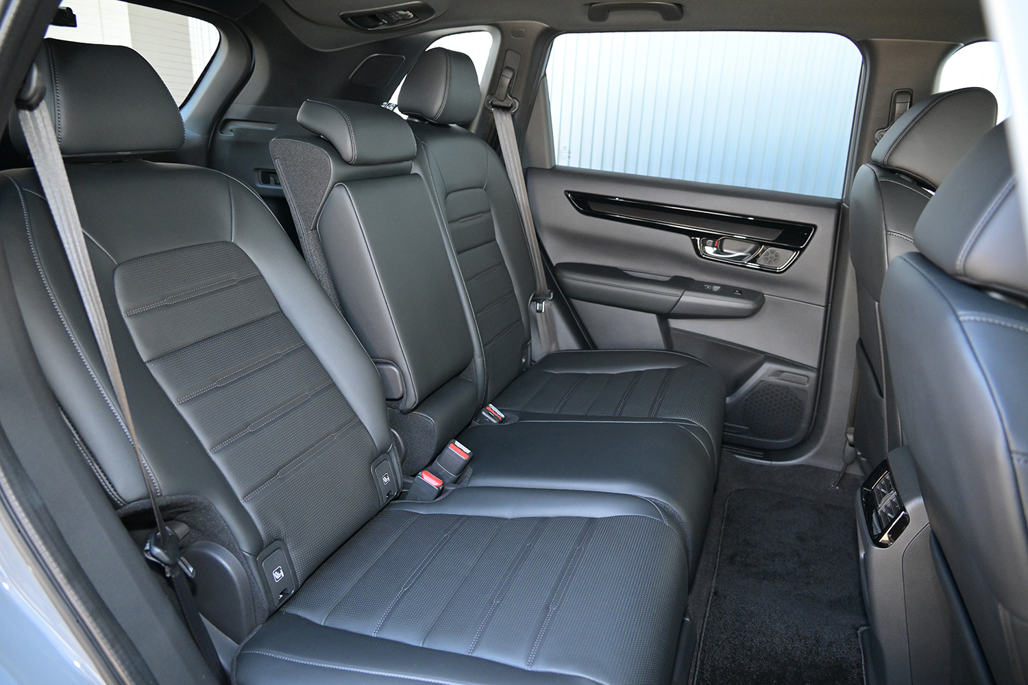 ホンダCR-V e:HEV RS BLACK EDITIONのリヤシート