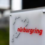 【画像】アメリカが本気になるとガチもんのスーパースポーツが誕生する！　フォードGT Mk IVが「ニュル北コース」で超絶記録を樹立した 〜 画像15