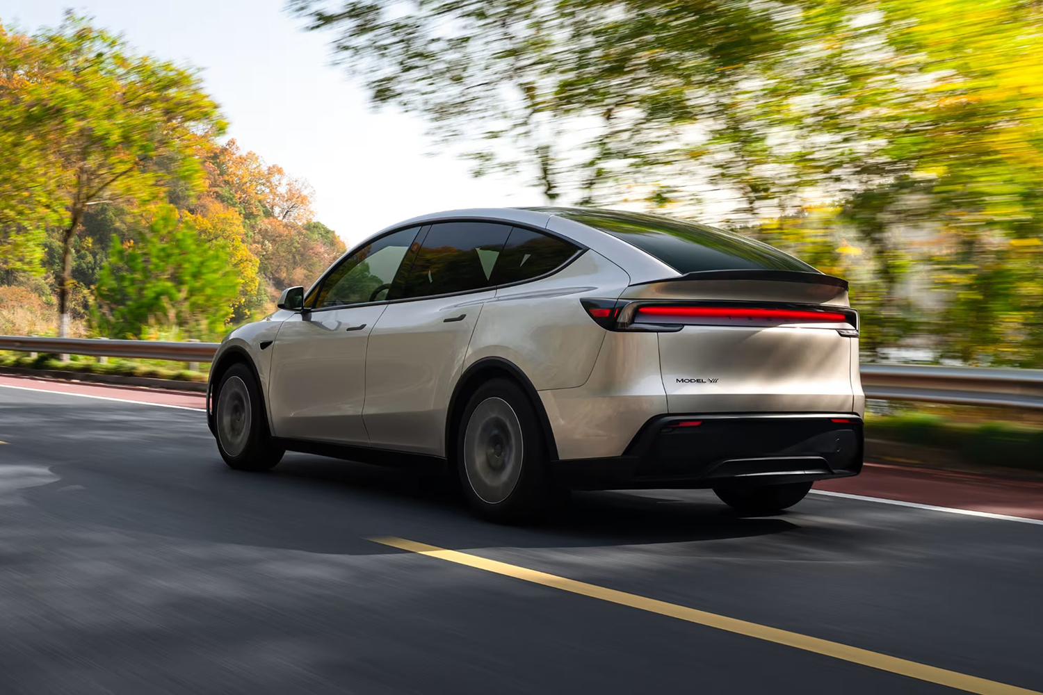 テスラがモデルYベースのニューモデル「モデルY L」を発表 〜 画像2