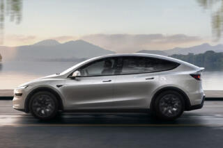 テスラがモデルYベースのニューモデル「モデルY L」を発表