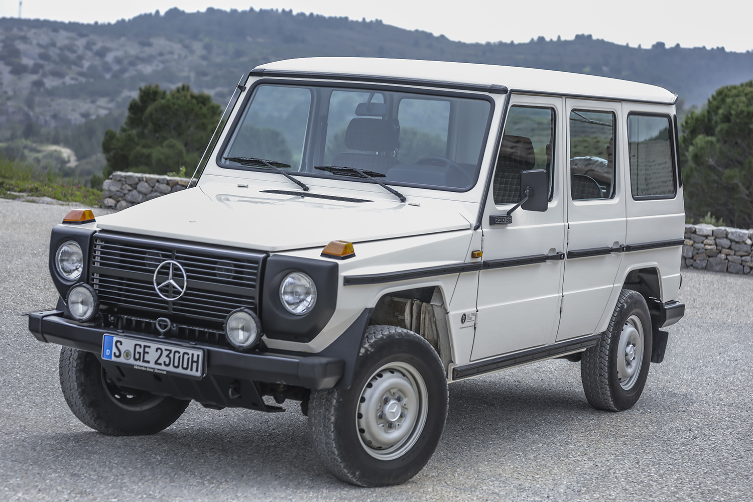 本格オフローダーのGクラスが大人気ラグジュアリーSUVになったきっかけ「500GE」 〜 画像8