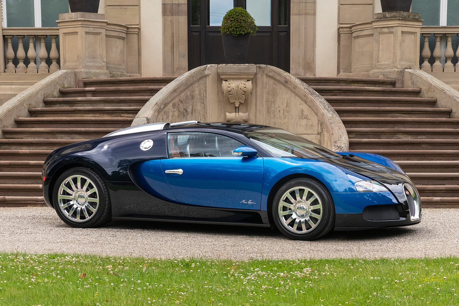 ブガッティ・ヴェイロンのフロントスタイリング 〜 画像6