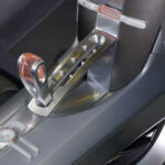 【画像】こんなクルマ市販されてないじゃん……なんて思うのは甘い！　スバルB9スクランブラーはその後のスバル車に繋がる要素てんこ盛りの激熱コンセプトカーだった 〜 画像3