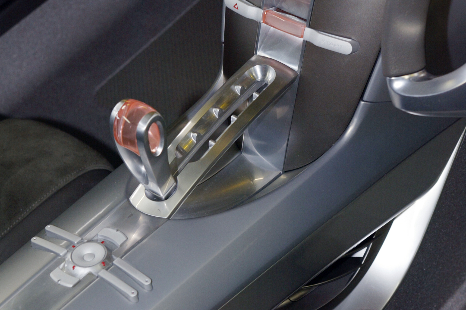 オープン×SUVという異色のコンセプトカー・スバルB9スクランブラー 〜 画像3