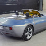 【画像】こんなクルマ市販されてないじゃん……なんて思うのは甘い！　スバルB9スクランブラーはその後のスバル車に繋がる要素てんこ盛りの激熱コンセプトカーだった 〜 画像7