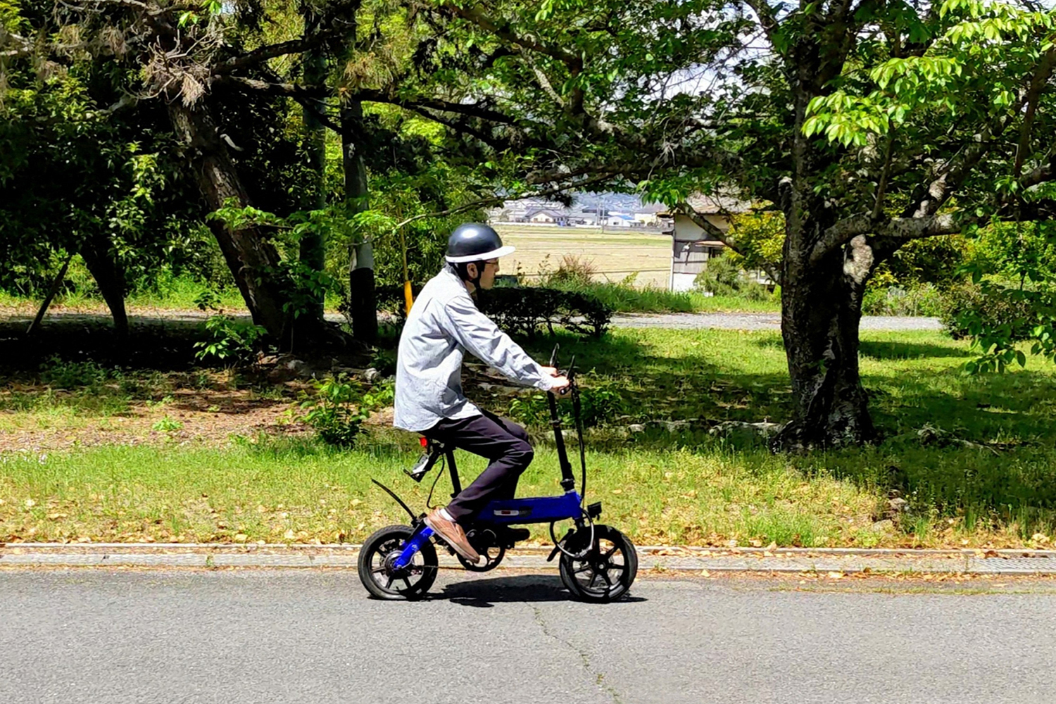 ペダル付き電動バイクと電動アシスト自転車はまったく違う乗り物 〜 画像7