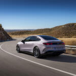 【画像】メルセデス・ベンツ新型Ｃクラスが完全刷新でBEVを投入！　デビュー済みのBMW i3とガチバトル開始!! 〜 画像31