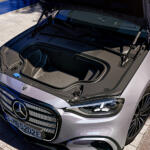 【画像】メルセデス・ベンツ新型Ｃクラスが完全刷新でBEVを投入！　デビュー済みのBMW i3とガチバトル開始!! 〜 画像37