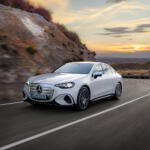 【画像】メルセデス・ベンツ新型Ｃクラスが完全刷新でBEVを投入！　デビュー済みのBMW i3とガチバトル開始!! 〜 画像43