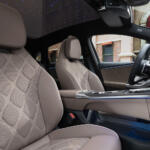 【画像】メルセデス・ベンツ新型Ｃクラスが完全刷新でBEVを投入！　デビュー済みのBMW i3とガチバトル開始!! 〜 画像19