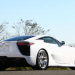 【画像】軽自動車のタイヤを２本並べてもまだ足りない！　量産車の「超極太タイヤ」ランキングを調べてみた 〜 画像15