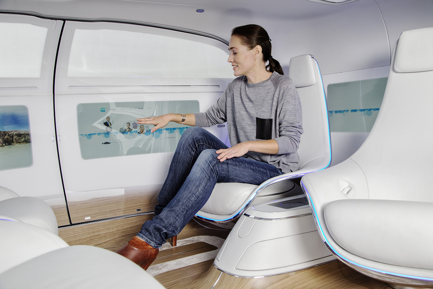 最新Cクラスと2015年のコンセプトカー「F015」を比較 〜 画像1