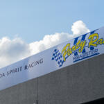 【画像】マイカーでロードスターパーティレースに参戦！　赤旗が出るほどの強風のなかで奮闘した若手ジャーナリストの闘いをリポート 〜 画像49