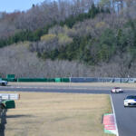 【画像】マイカーでロードスターパーティレースに参戦！　赤旗が出るほどの強風のなかで奮闘した若手ジャーナリストの闘いをリポート 〜 画像73