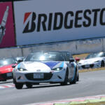 【画像】マイカーでロードスターパーティレースに参戦！　赤旗が出るほどの強風のなかで奮闘した若手ジャーナリストの闘いをリポート 〜 画像21