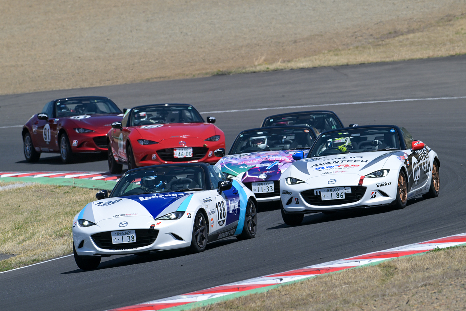 序盤以降は猛追を受けながらポジションキープを求められることに 〜 画像27