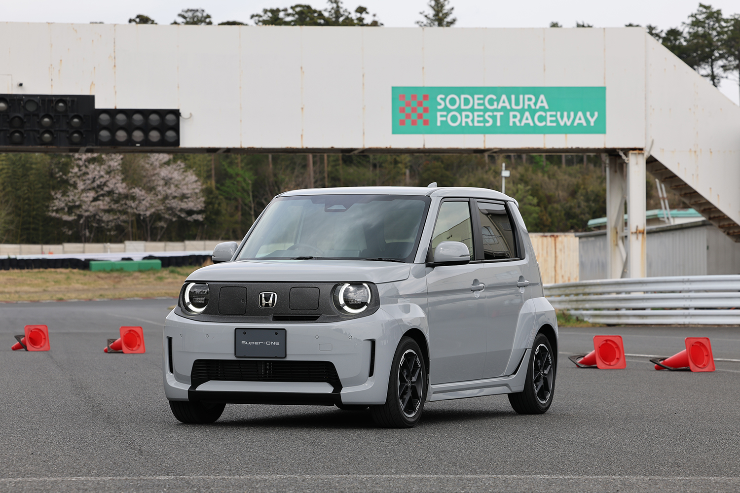 ホンダSuper-ONEのフロントスタイリング