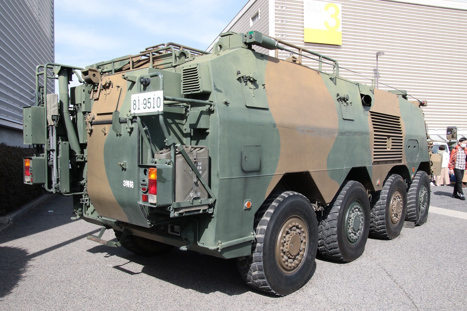 自衛隊の装輪式装甲車
