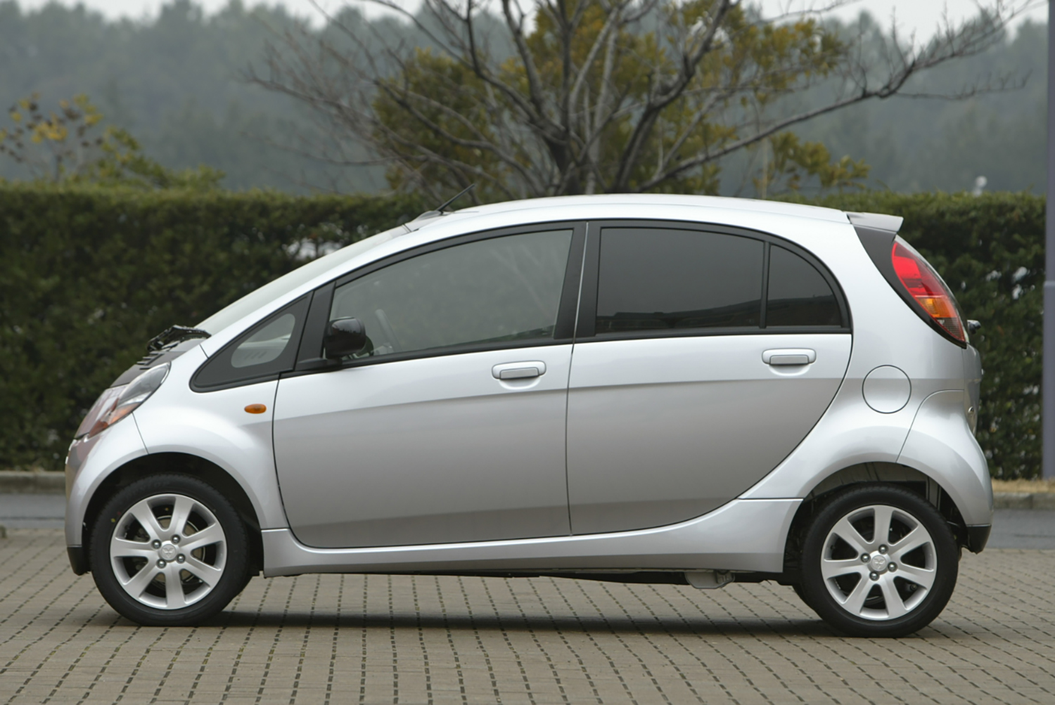 過去に軽自動車を自社開発していたメーカーの名車4選 〜 画像3