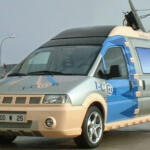 【画像】20年以上も前に走るWi-Fiが存在しただと!?　「I-C@R」はなんと天才自動車デザイナーが作り上げたシロモノだった 〜 画像8