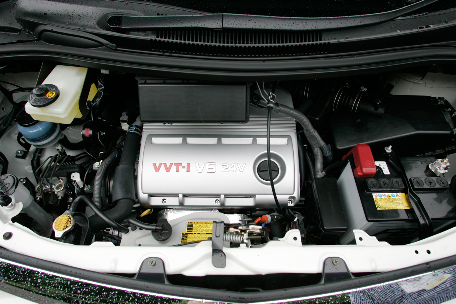 トヨタ・アルファード（初代）のV6エンジン