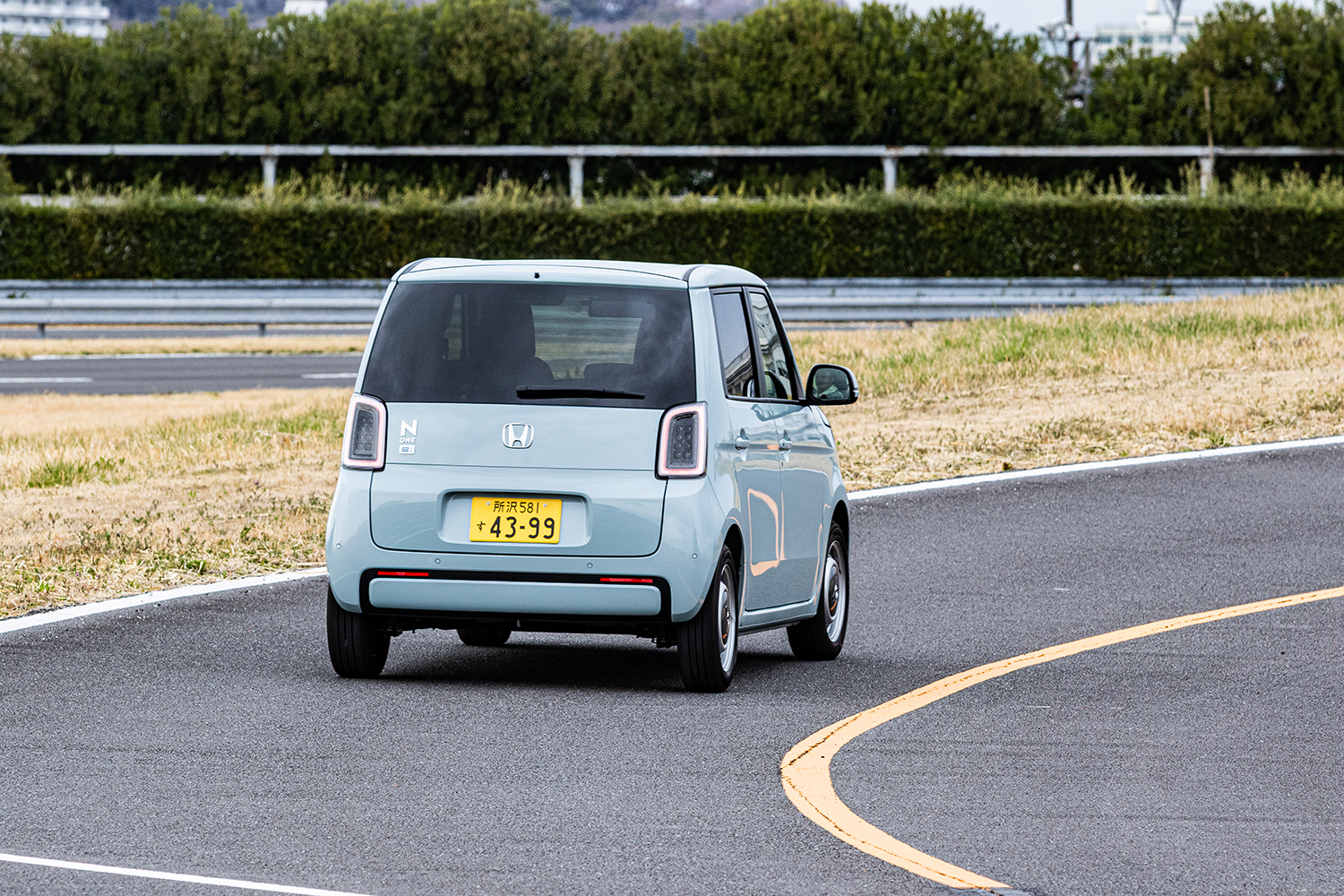 日産のテストコースで国産メーカーのEVをイッキ乗りできる謎イベントに潜入 〜 画像76