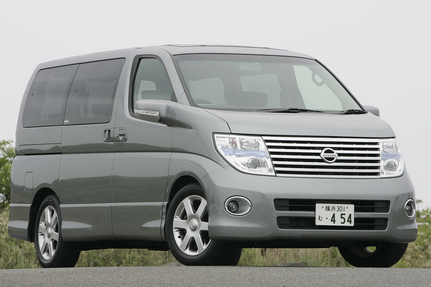 日産エルグランド（2代目） 〜 画像1