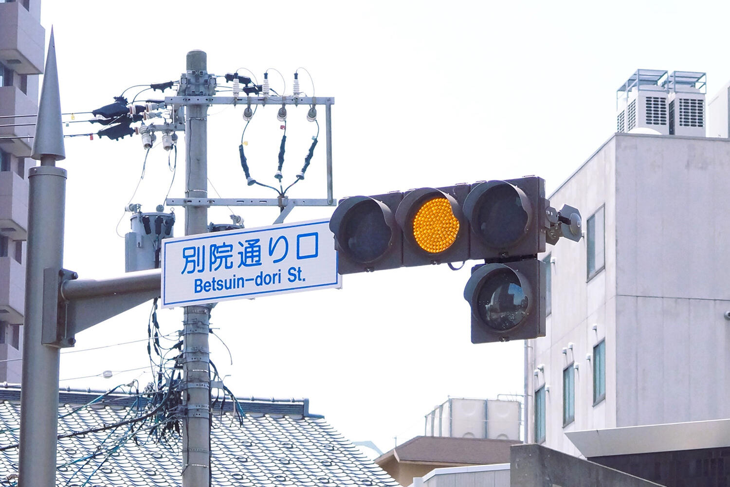 ベテランドライバーも知っておくべき「黄色信号」のルール