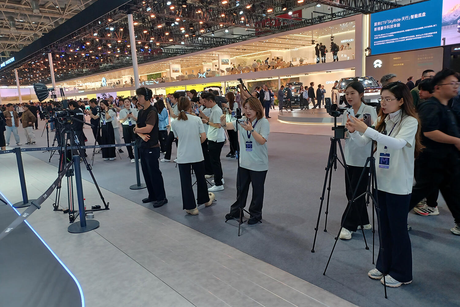 中国のモーターショーによる配信風景