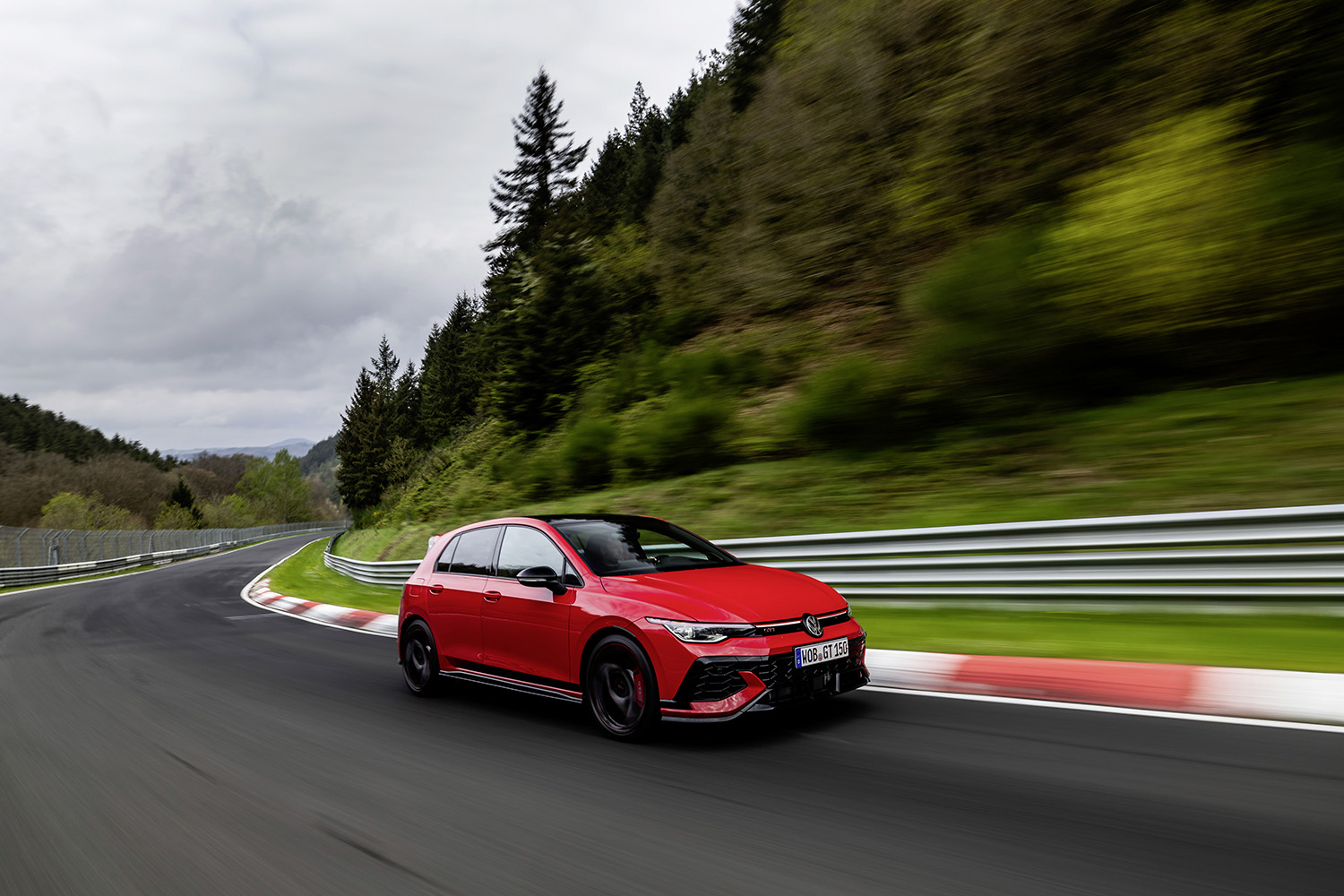 ゴルフGTI エンディション50がニュルブルクリンク最速FFの座を奪取 〜 画像1