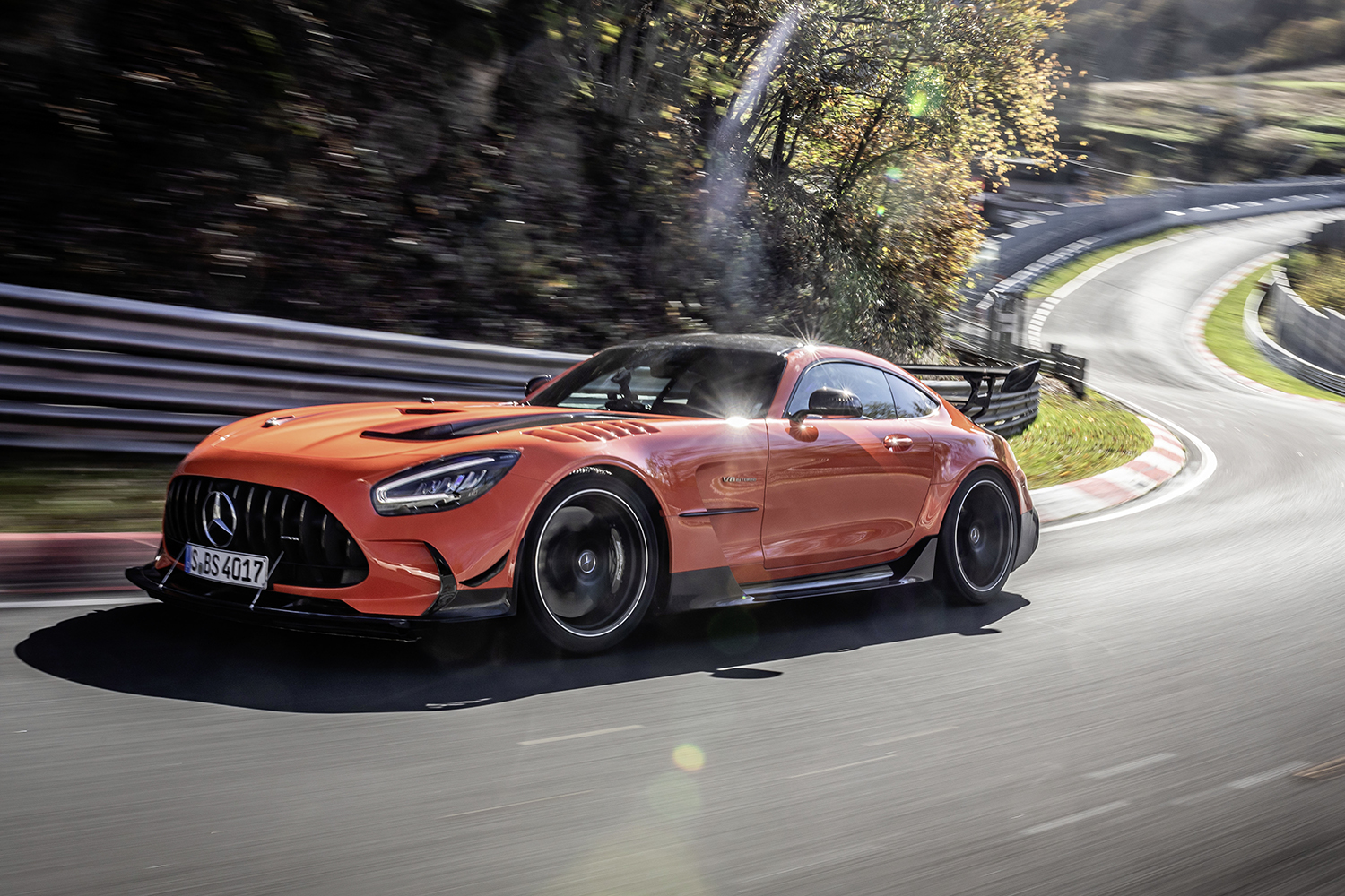 ニュルブルクリンクを走るAMG GT ブラックシリーズ