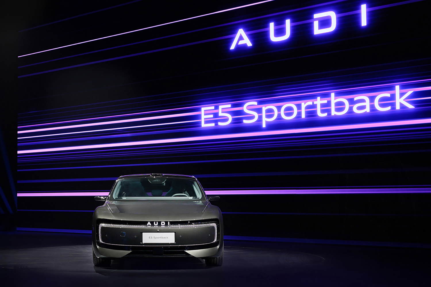 中国専売ブランド「AUDI」から登場した「E7X」の正体 〜 画像1
