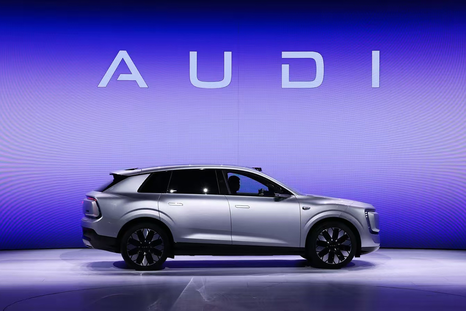 中国専売ブランド「AUDI」から登場した「E7X」の正体 〜 画像21
