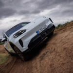 【画像】【試乗】EVのポルシェなんて……を根底から覆した！　カイエンElectricでさらなる運動性能を追求したポルシェの技術力に驚愕 〜 画像70