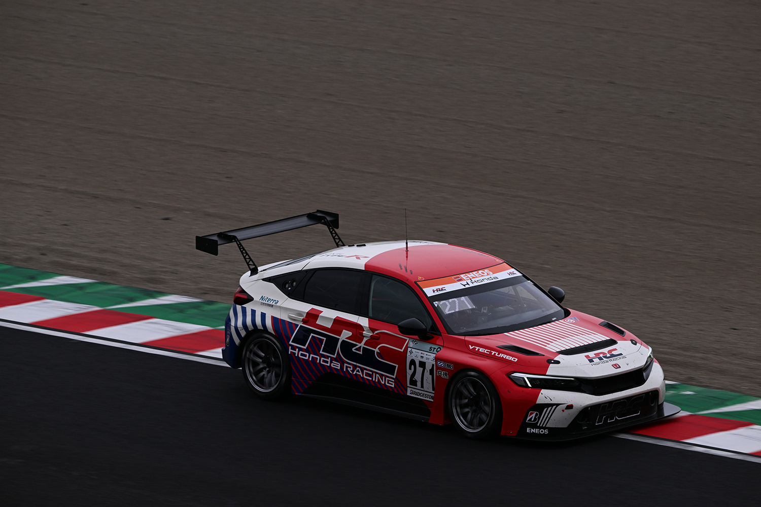 CIVIC TYPE R HRC Conceptの走行シーン