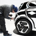 【画像】平面の「絵」かとおもったら実車なの!?　ルノー・トゥインゴの「錯覚アートカー」は脳がバグること確実!! 〜 画像5