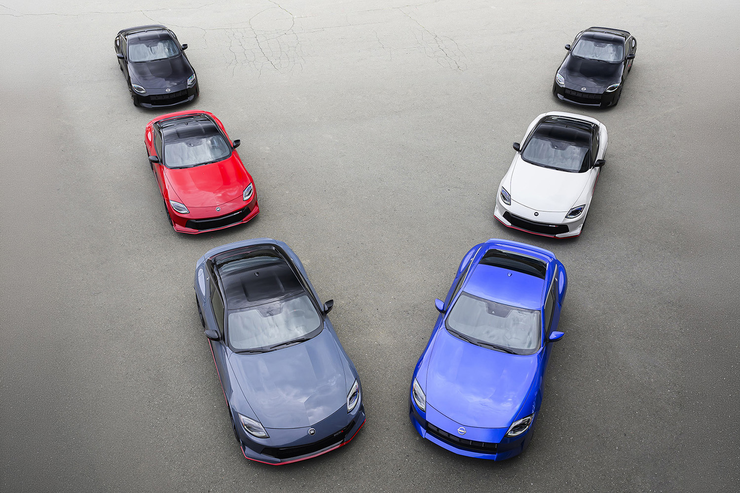 日産が５月６日を「V6の日」に制定した深いワケとは 〜 画像1
