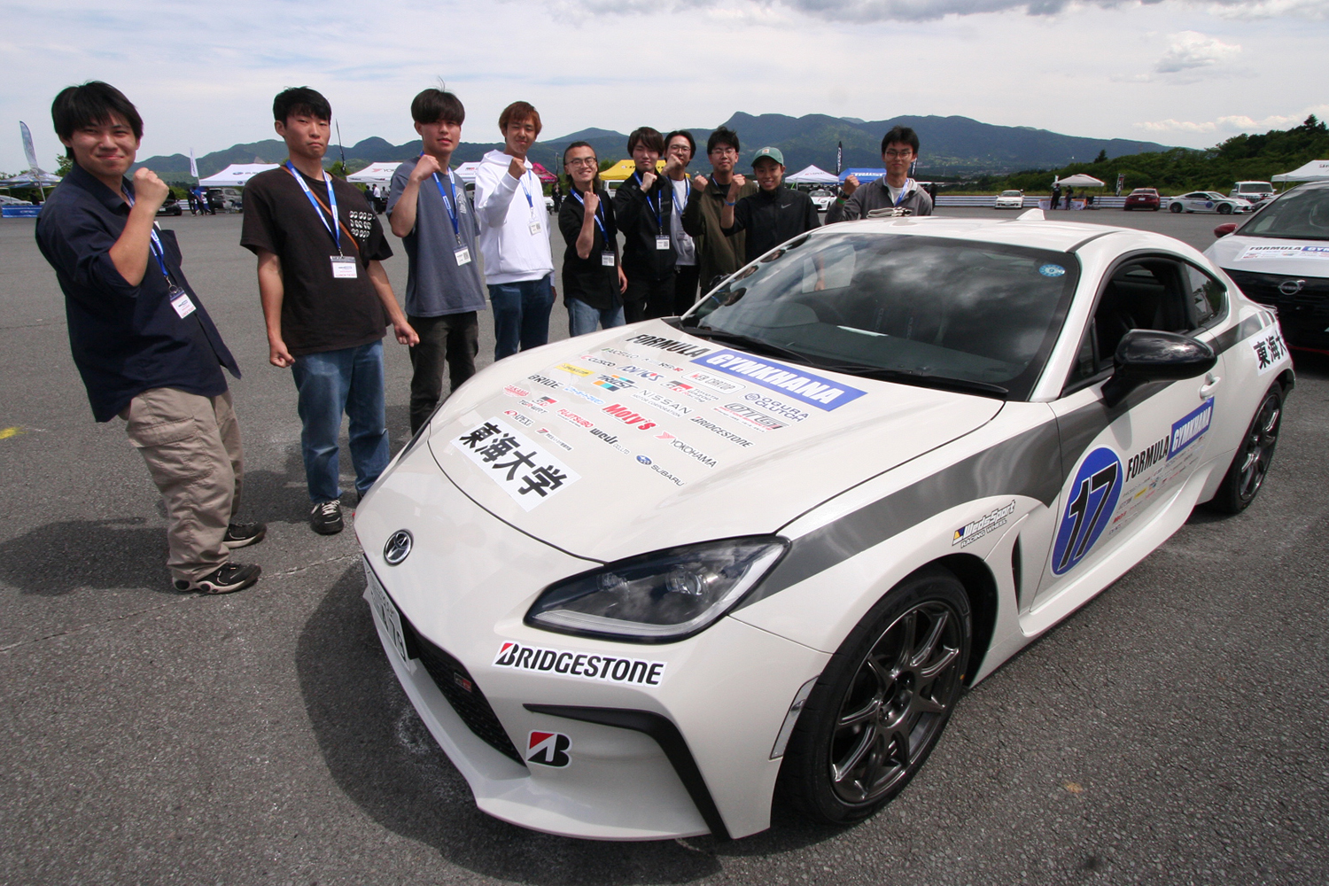 フォーミュラジムカーナに参加の東海大学自動車部